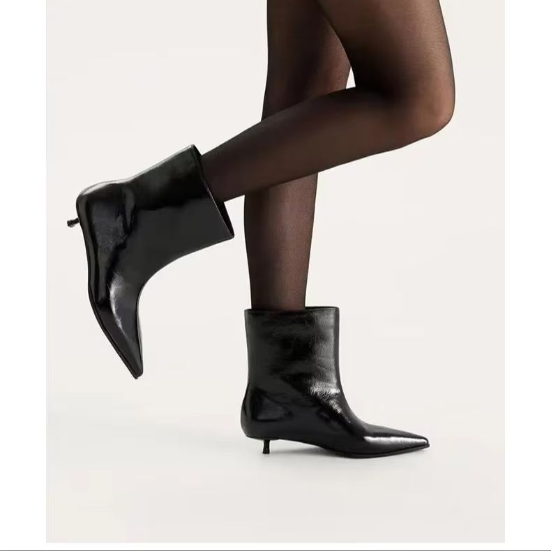 Leather Classic Strap - أحذية نسائية جديدة لموسم الخريف والشتاء،